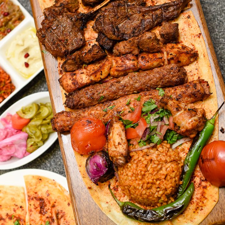 Mixed Grill (Kafta, Taouk, Lahme)